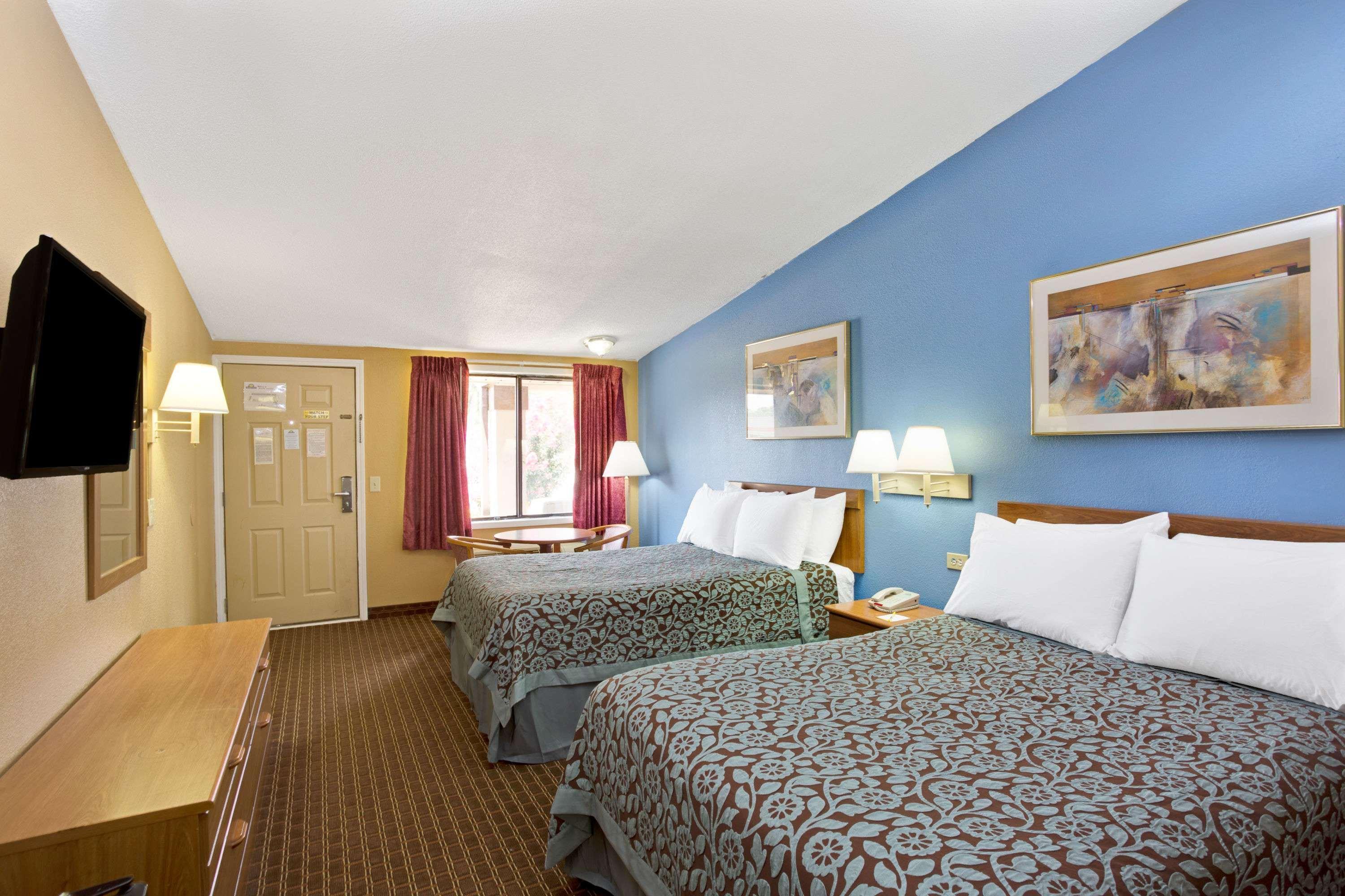 Days Inn By Wyndham Lawrenceville Kültér fotó